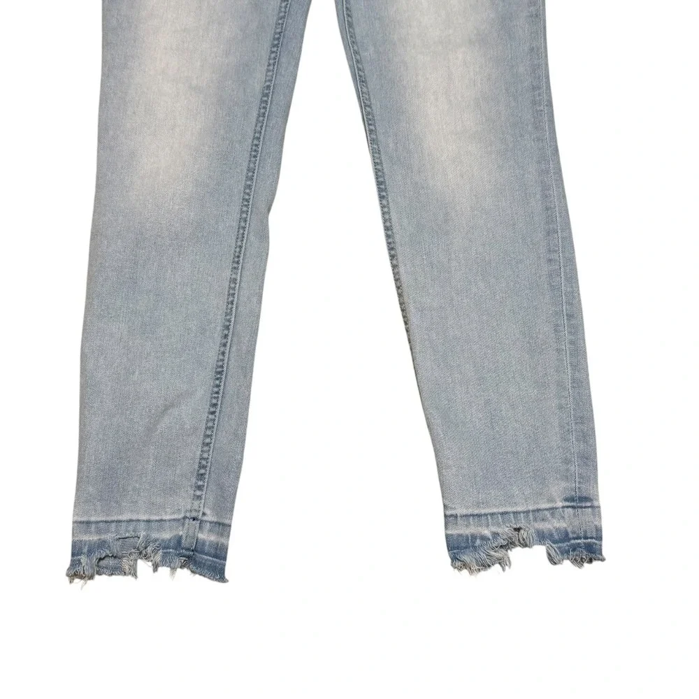 Free People Raw Hem‎ Light Wash Skinny Jeans Women's 30 (Fits 29x26.5)